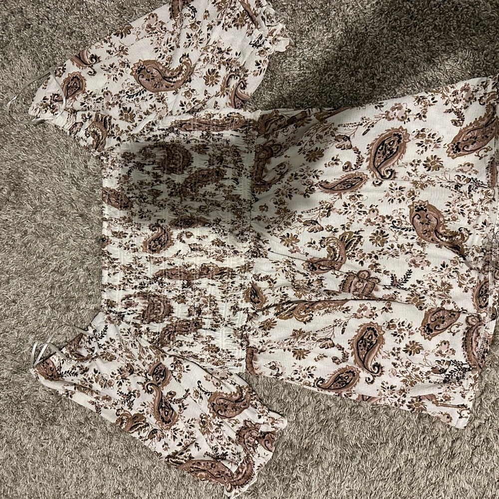 MELLODAY Cream and Brown Paisley Blouse